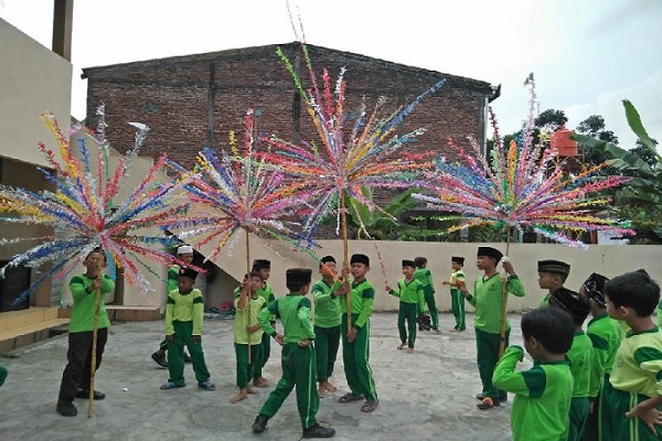 Gambar Ketiga